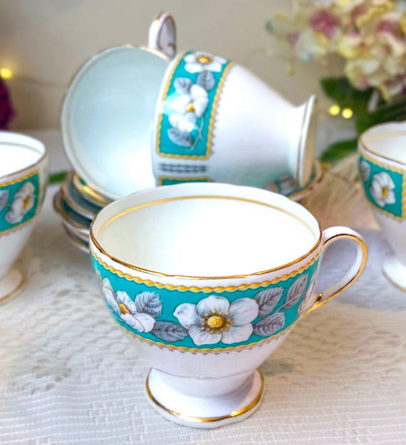 Vintage Foley Christmas Rose China: Choice of 5 and 20 Piece