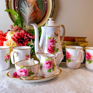 Vintage Royal Albert American Beauty Coffee for 4, 17 pieces, English bone china