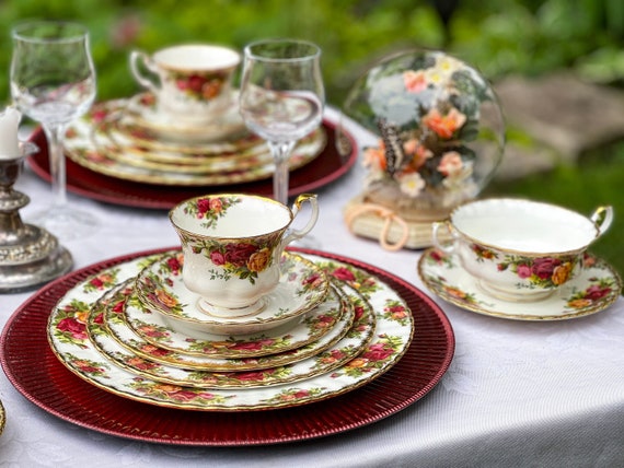 Vintage Royal Albert Old Country Roses 7 Piece Place Setting With