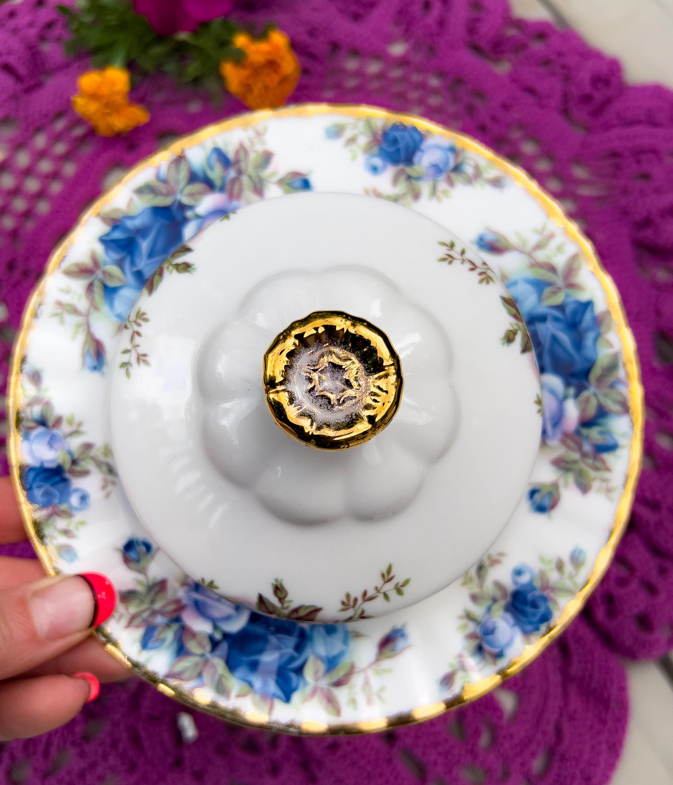 68 Piece Moonlight Rose Dinner for 8 People, Vintage Royal Albert