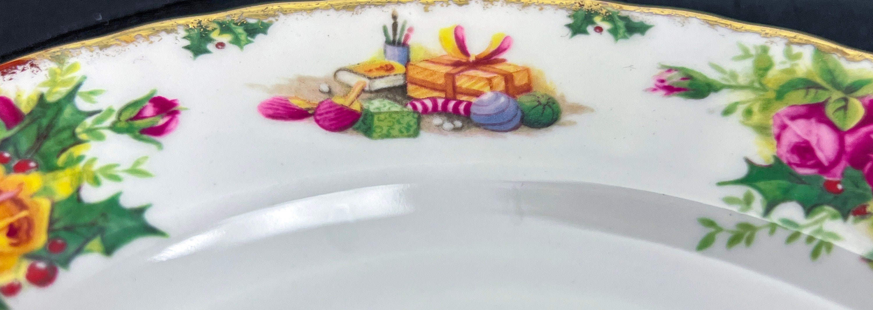 ✩希少品✩ ロイヤルアルバート　クリスマスマジック　トレイ Royal Albert Christmas Magic Salad Plate in Original Box: Vintage