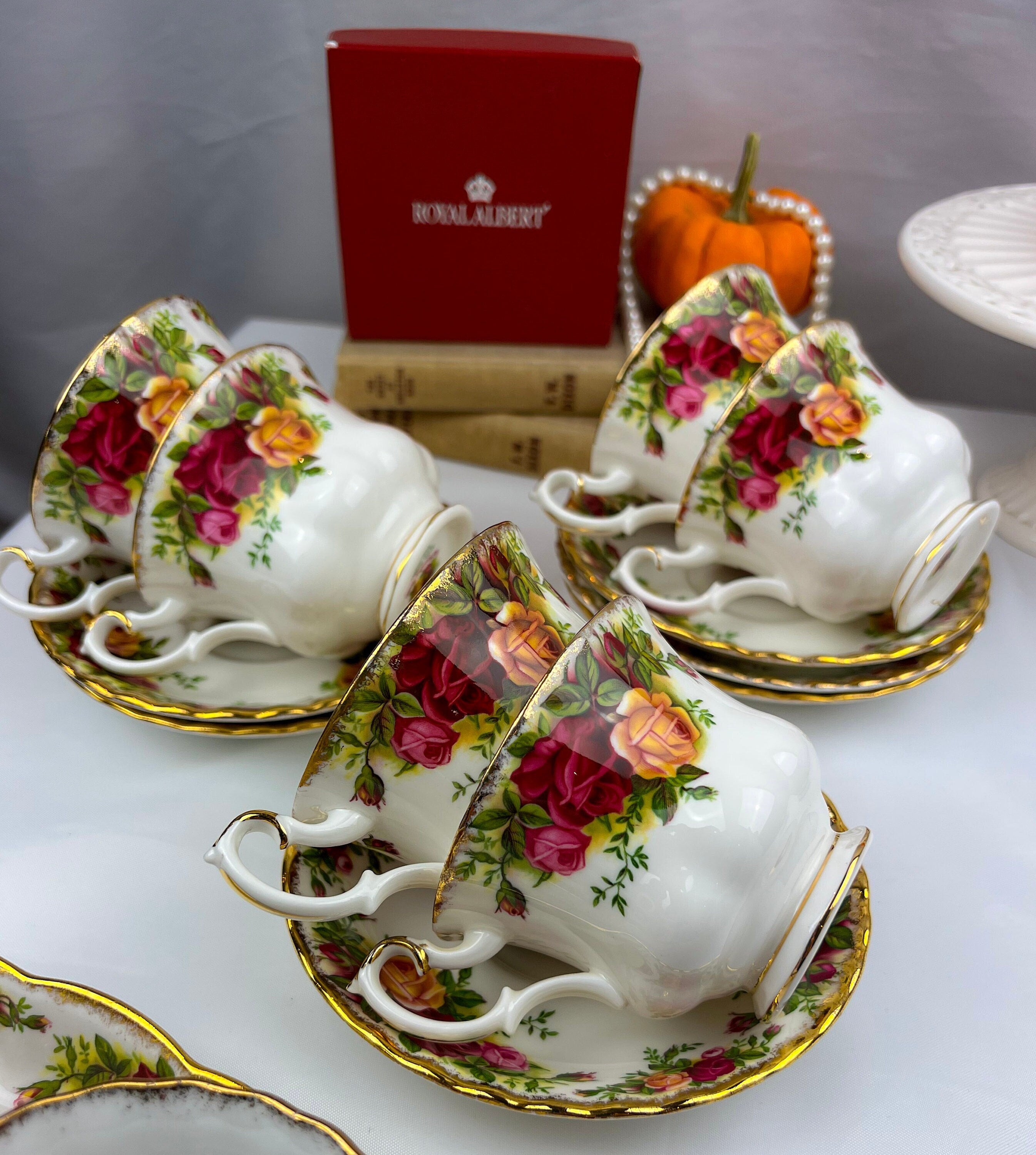 Dinnerware Royal Albert Old Country Roses Teacup Saucer Set Of