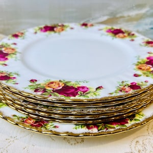 VERY RARE 9.25&quot;/23 cm Luncheon plates, Royal Albert Old Country Roses with Original England Backstamp