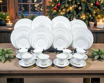 98-delig Royal Albert Chantilly Platinum dinerservies voor 8 personen, vintage Engels bone china, inclusief Amerikaanse invoerrechten/tarieven.