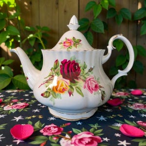Zeldzame grote Royal Albert King's Ransom-theepot, ONGEBRUIKT, made in England