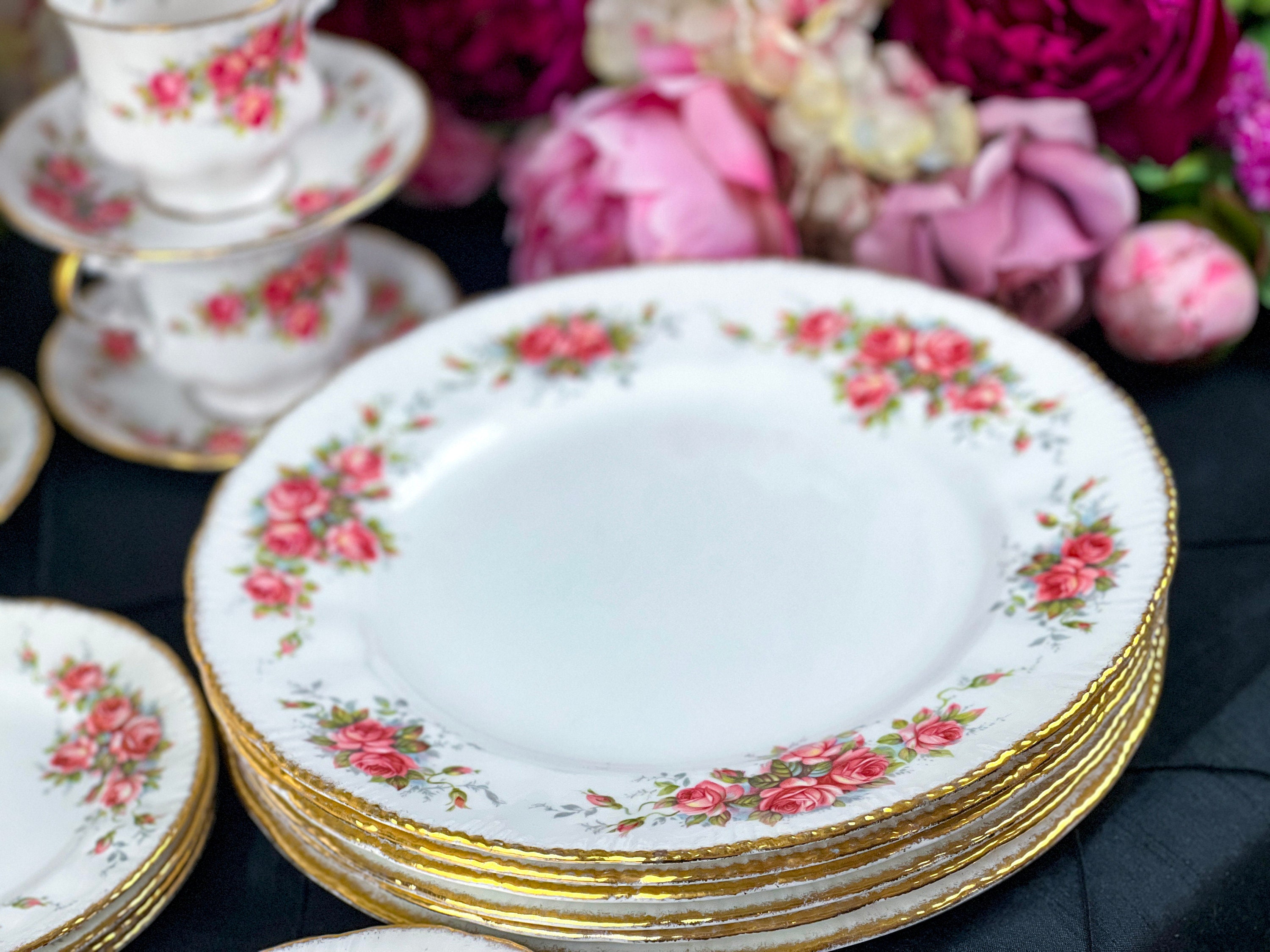 パラゴン エリザベスローズ 27ピースディナーセット（6人用）入手困難