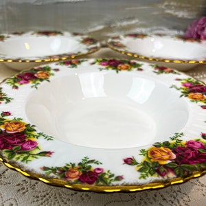 c1962 Old Country Roses 8 inch Rimmed Bowl in Mint condition for Pasta/soup/salad/stew, 50 available, SOLD SEPTARATELY, Vintage Royal Albert