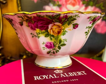 Royal Albert Old Country Roses Footed Serving Bowl, Vintage England Bone China