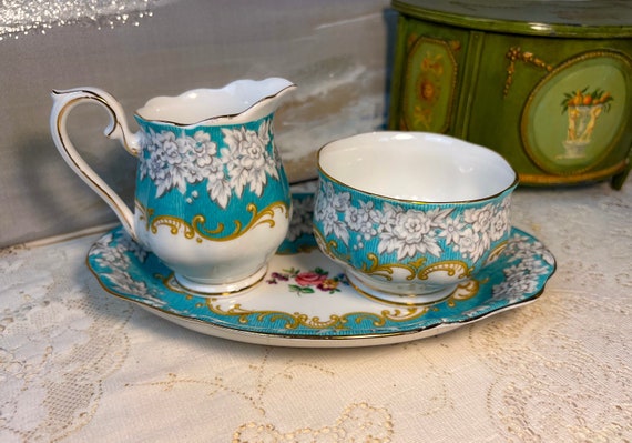 ロイヤルドルトン【カーライル】ダブルハンドル カップ&ソーサー 2点 ② ロイヤルドルトン【カーライル】ダブルハンドル カップ&ソーサー 2点 ②