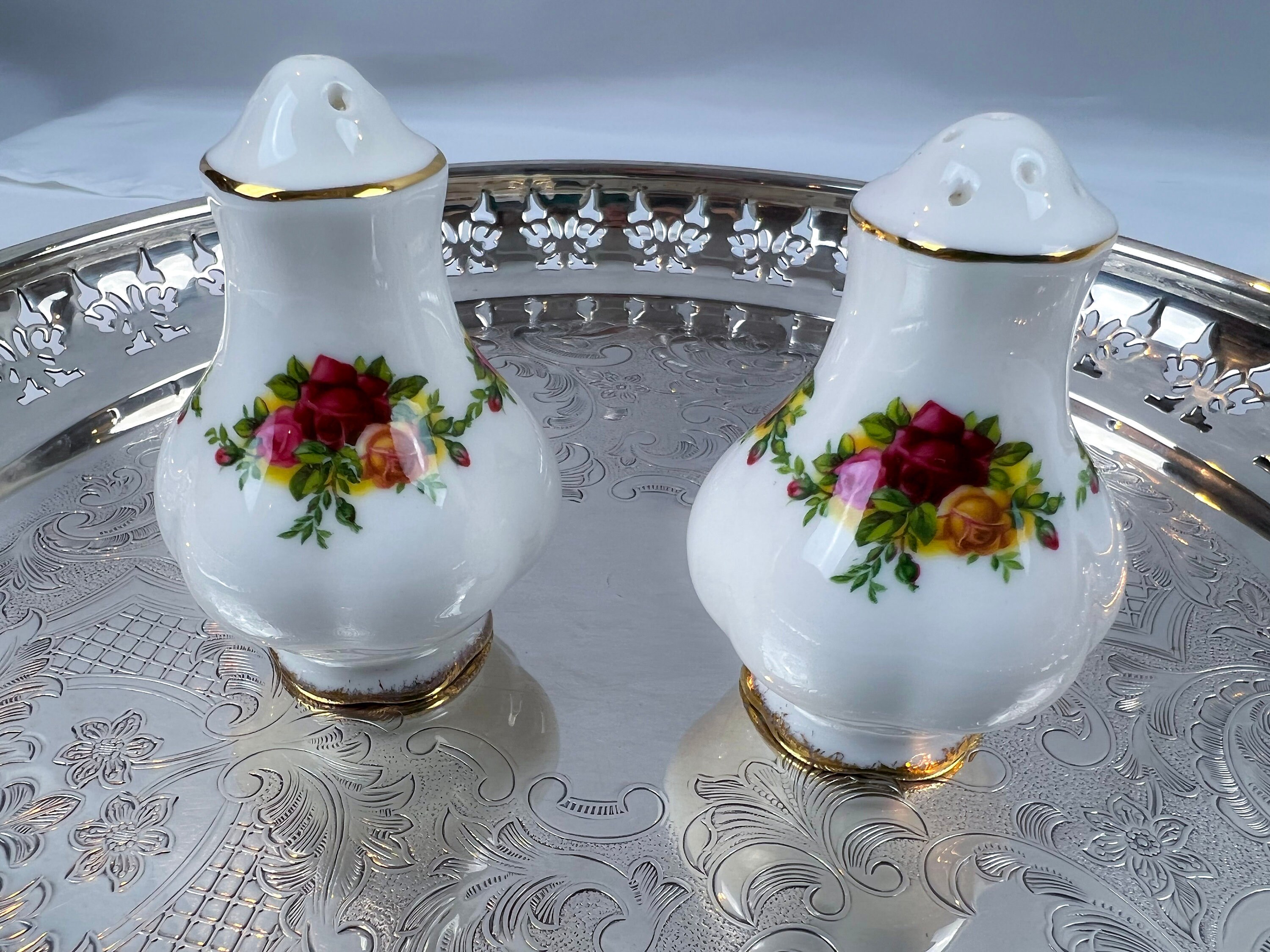 ロイヤルアルバート オールドカントリーローズ ネコフィギュリン