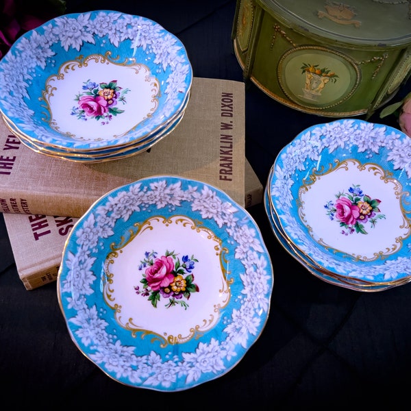 vintage Royal Albert Enchantment Fruit Nappy Bowl 5,25 po. 10 po. disponible, bol turquoise baies, porcelaine anglaise