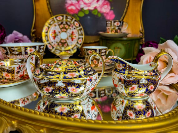 Antique Royal Crown Derby Traditional Imari Lidded Sugar and 6 Oz