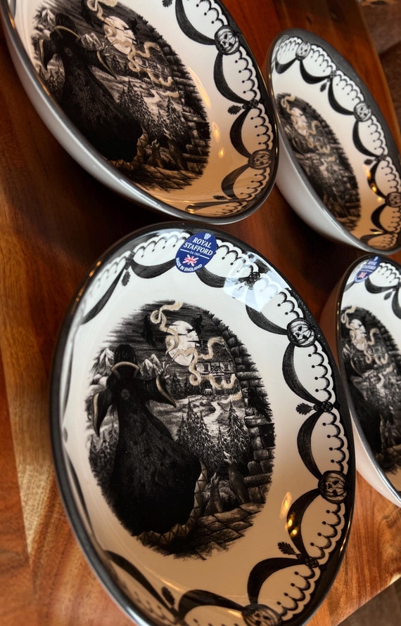 RARE Witch's Spell Wide Pasta Bowls, 9