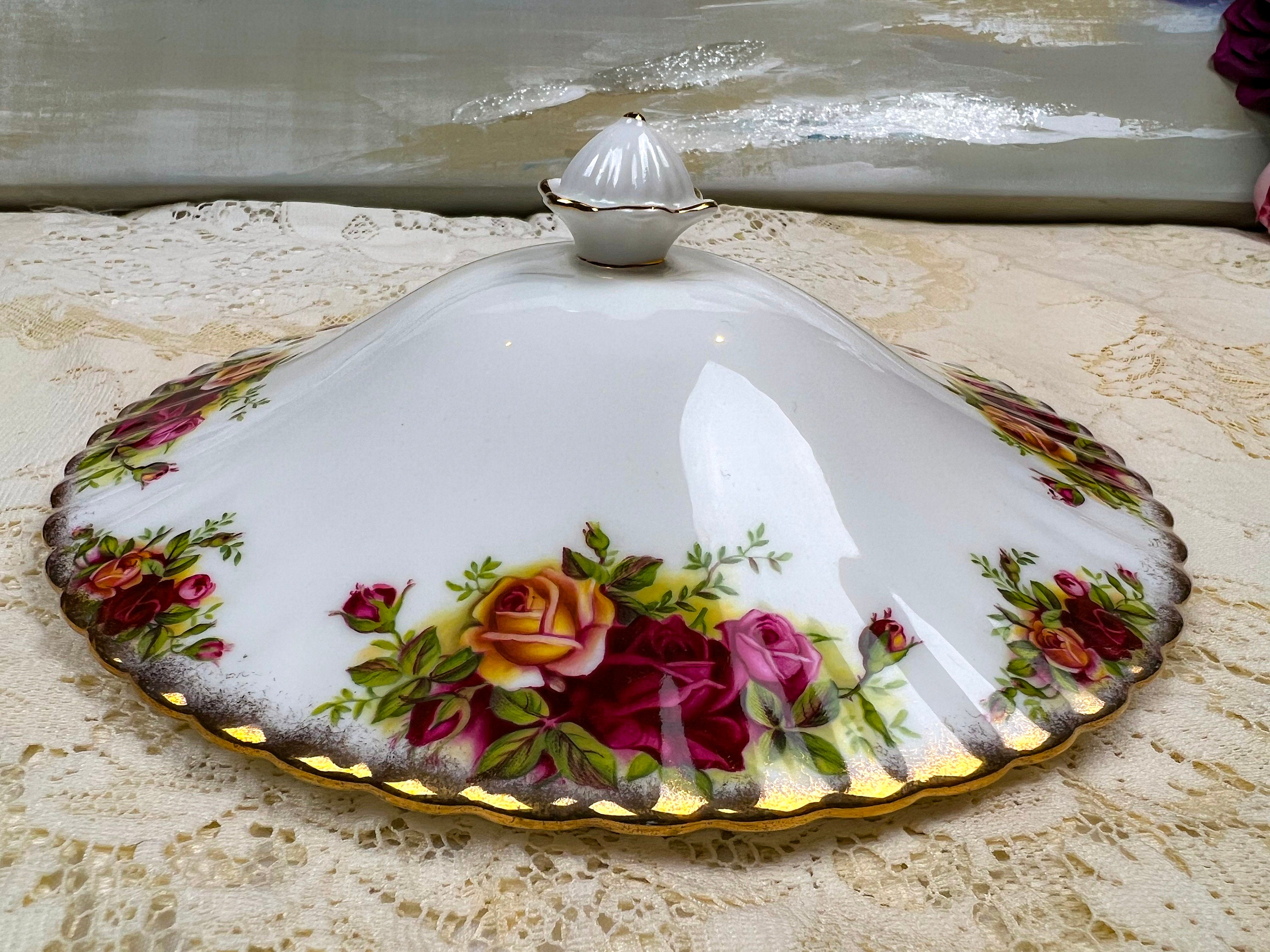 Vintage Royal Albert Old Country Roses Lidded Tureen Circa