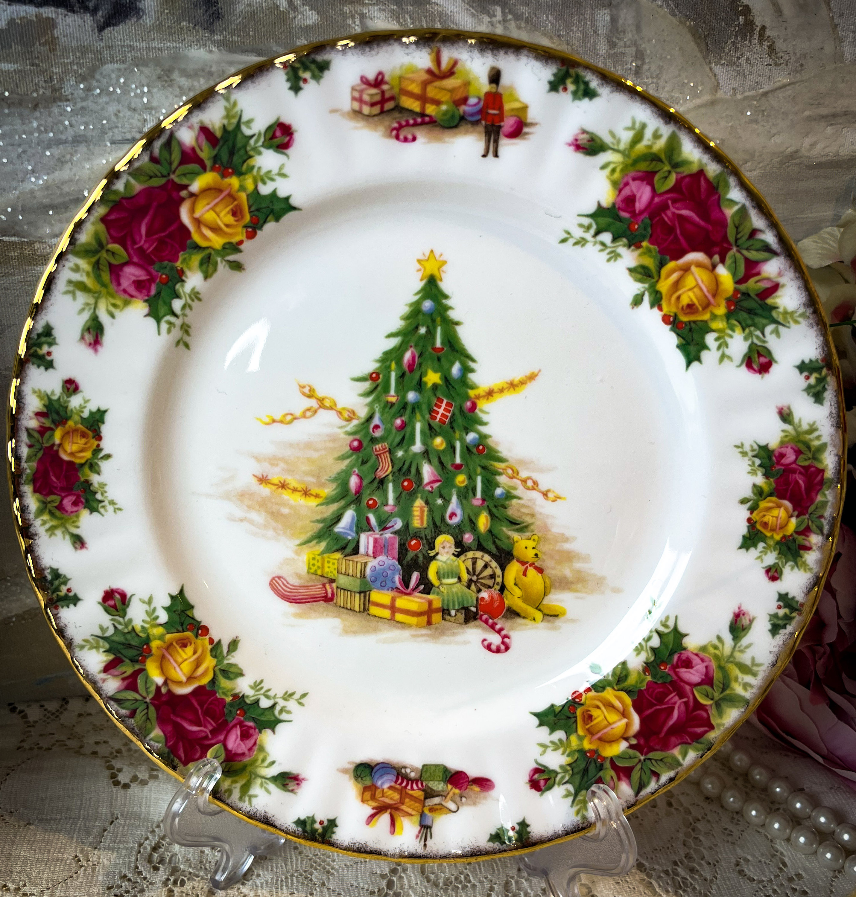 ✩希少品✩ ロイヤルアルバート　クリスマスマジック　トレイ Royal Albert Christmas Magic Salad Plate in Original Box: Vintage