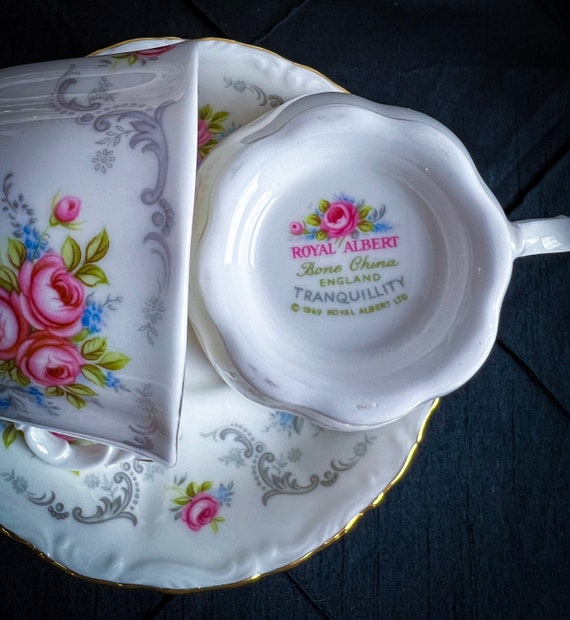 Dinner for 8 Vintage Royal Albert Tranquility 80 Piece Full Dinner