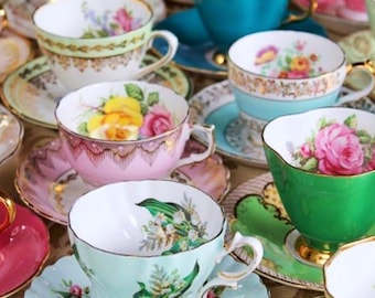 Lot de 8, 12, 24 et 36+ tasses à thé et soucoupes vintage anglaises en porcelaine tendre, motifs assortis pour le goûter