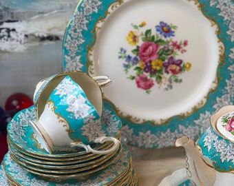 Vintage Royal Albert Enchantment Dinnerware Set for 8: 64 Piece