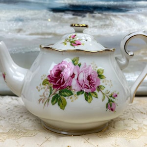 Vintage UNUSED Royal Albert American Beauty Large 6 cup Teapot, English bone china