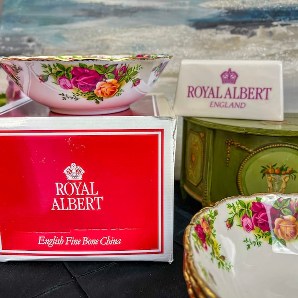 Set di 4 ciotole di farina d'avena Vintage Royal Albert Old Country Roses/6,25" ciotola per tutti gli usi in SCATOLA ORIGINALE, inutilizzato, 2 set disponibili