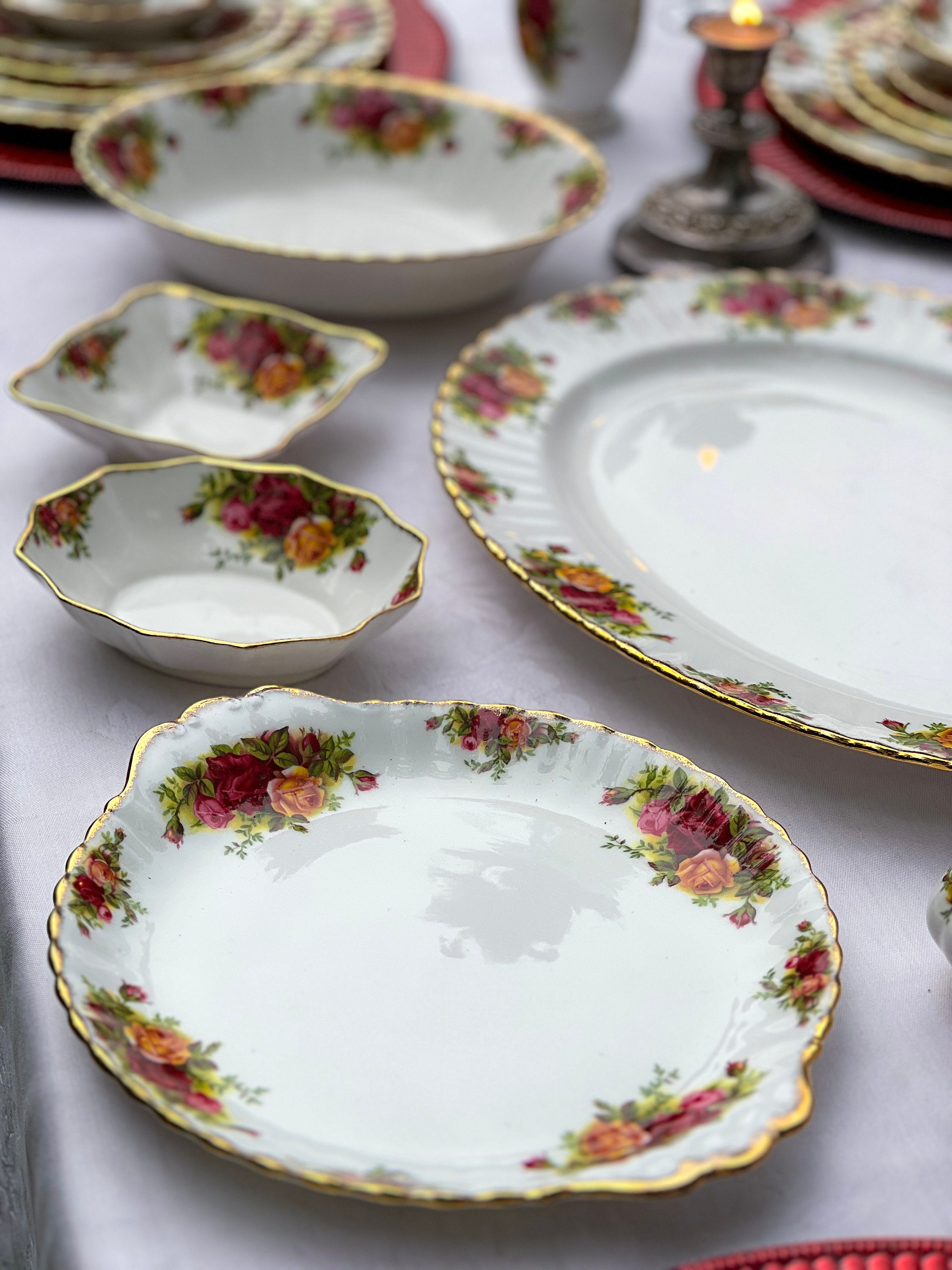 Dinner Service for 4 - Vintage 1962 Royal Albert England Old
