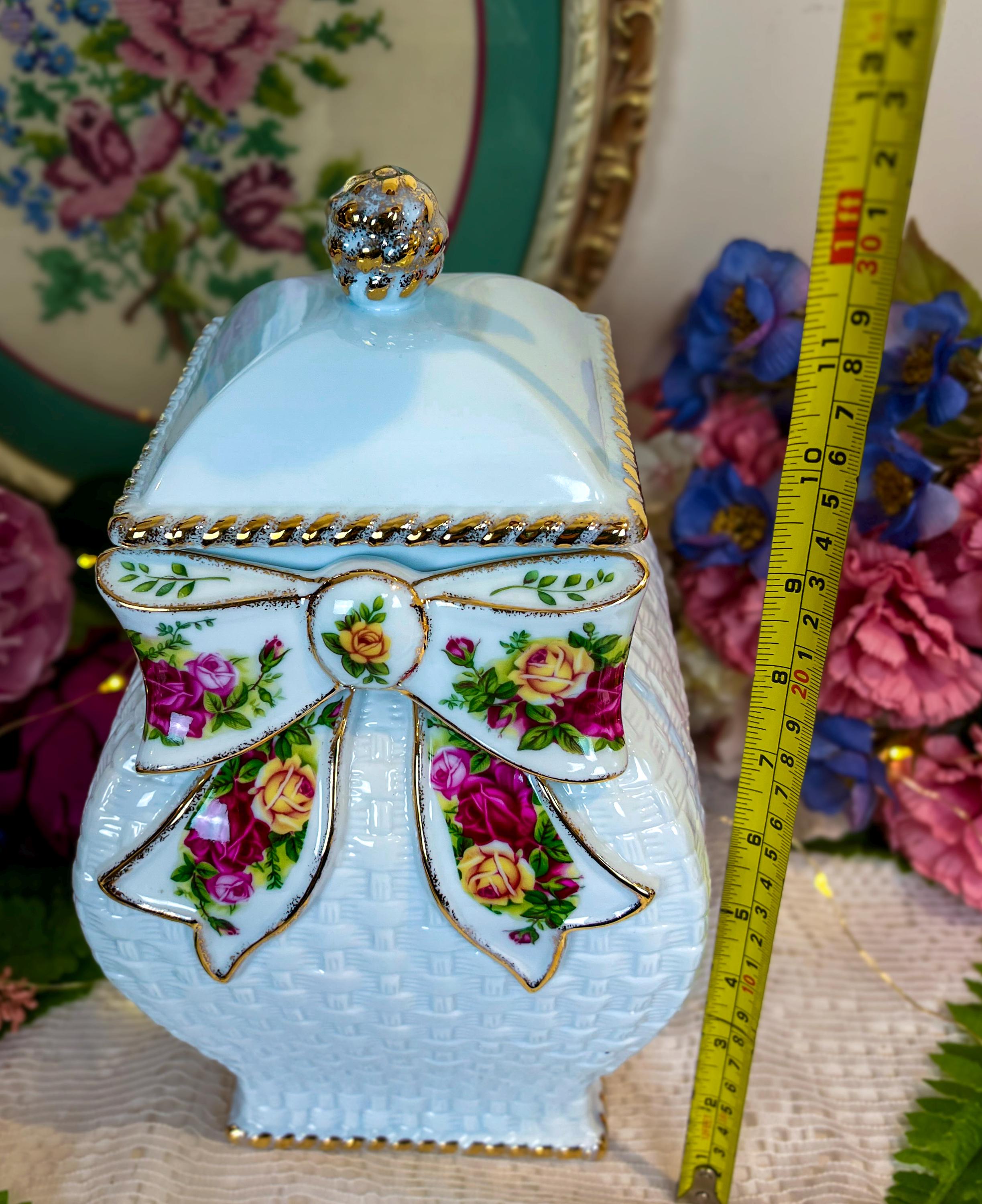 Royal Albert Old Country Roses Cookie Jar: Vintage Bone China
