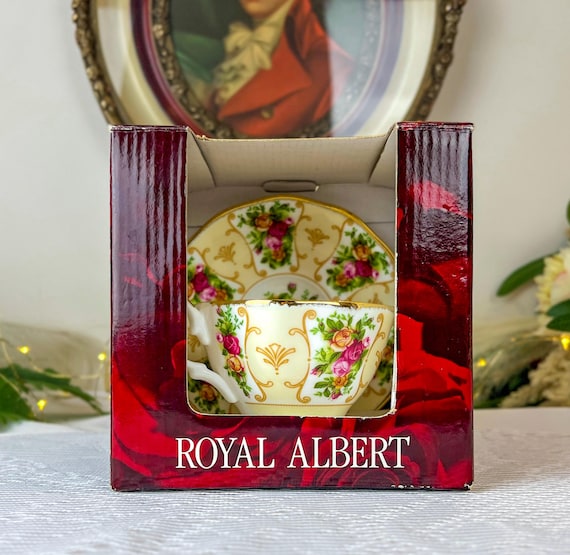 Vintage Royal Albert Old Country Roses Cameo Peach Chintz