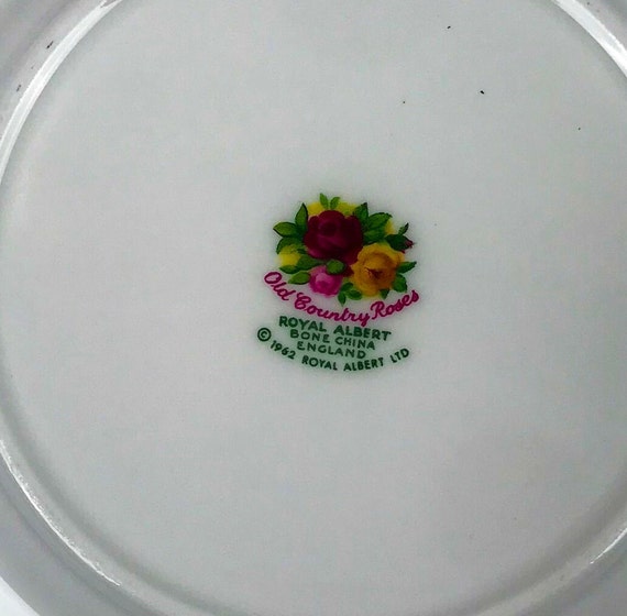 食器   1962 OLD BOUNTRY ROSE Dinner for 8 Vintage 1962 Royal Albert Old Country Roses