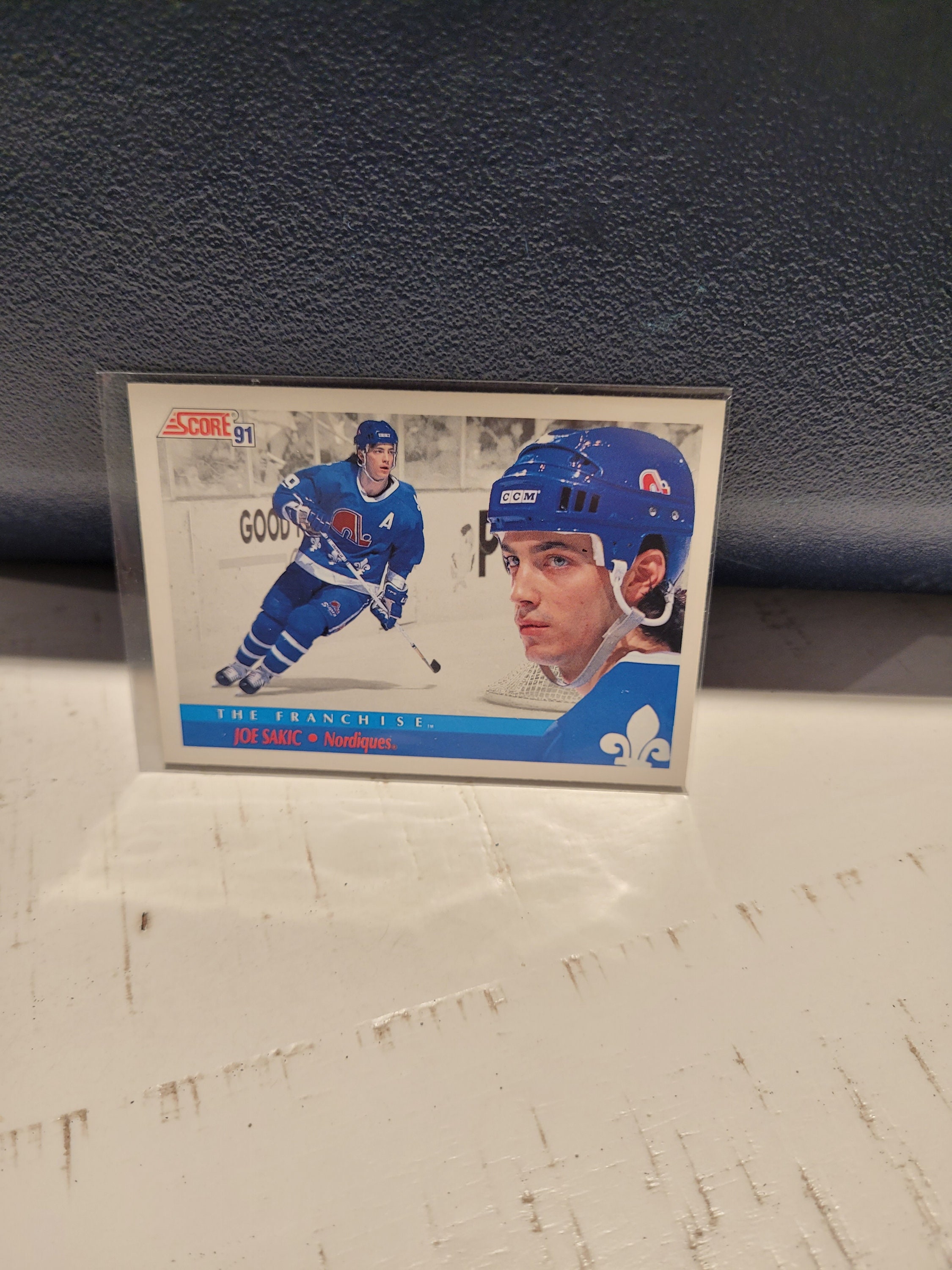 Joe Sakic Cards, Rookie Cards and Autographed Memorabilia Buying Guide