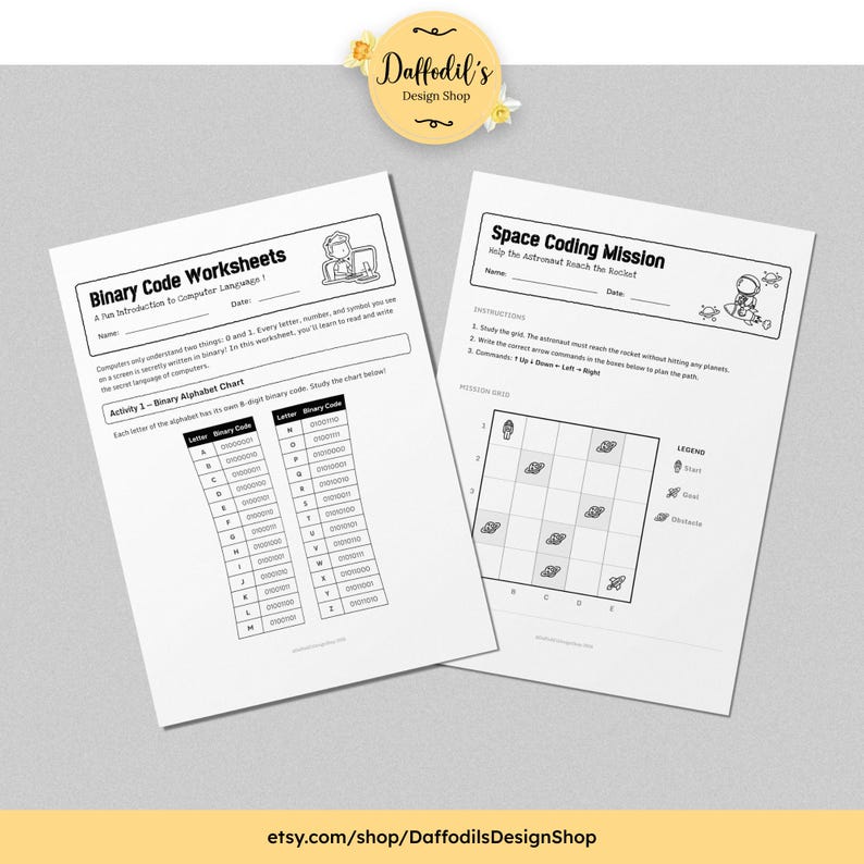 以下が含まれることがあります： 黒い持ち手と「But First, Coffee」のテキストが黒い太字で書かれた白いセラミックマグ。マグカップはぼやけた背景に置かれています。マグカップの高さは約10cmです。