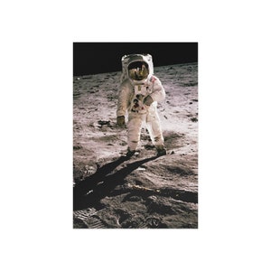 Carte postale avec photographie d'astronaute - Atterrissage sur la lune - Papeterie pour journal indésirable