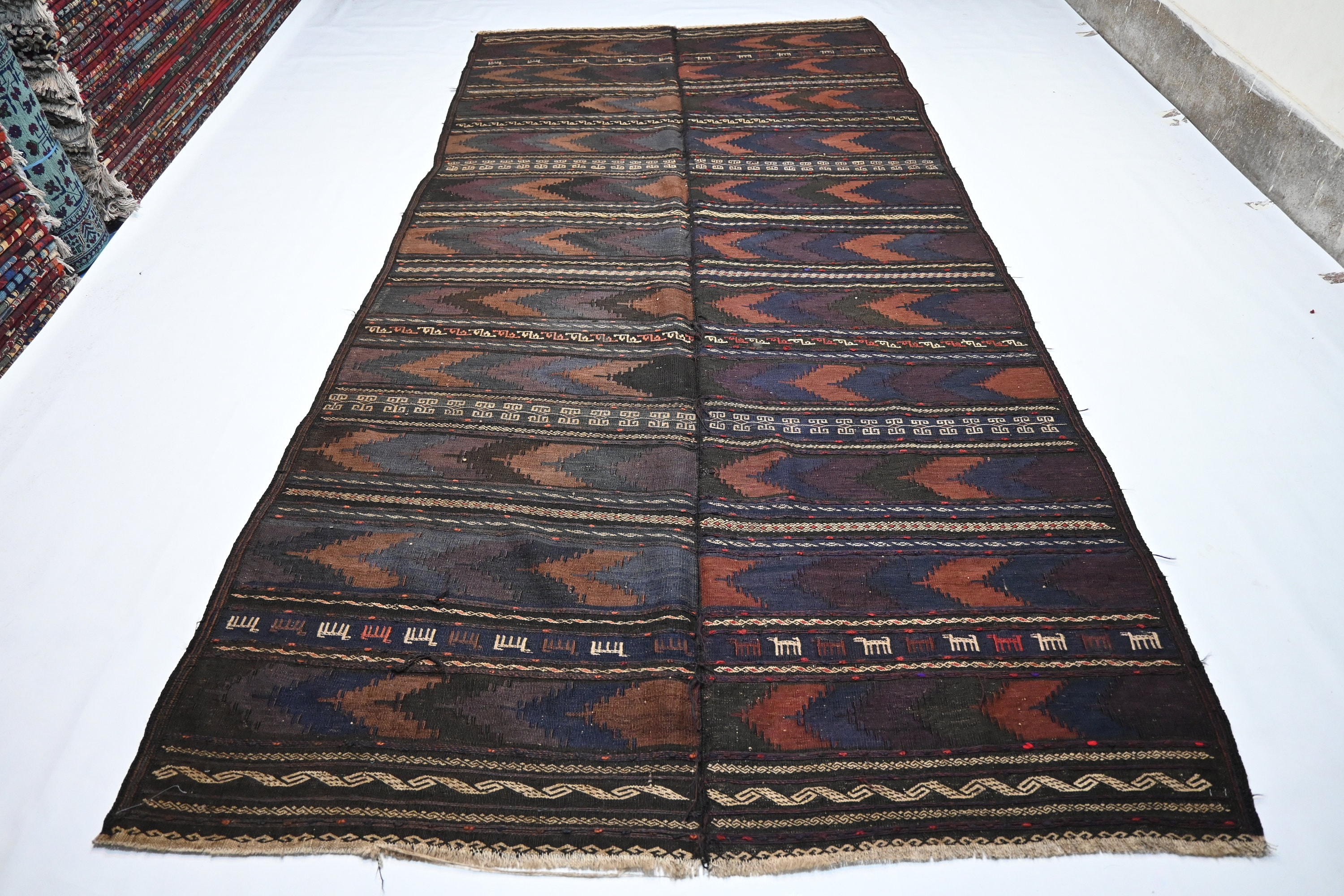 1920年代アンティーク 5'5x10'9 ラガリ平織りキリムラグ