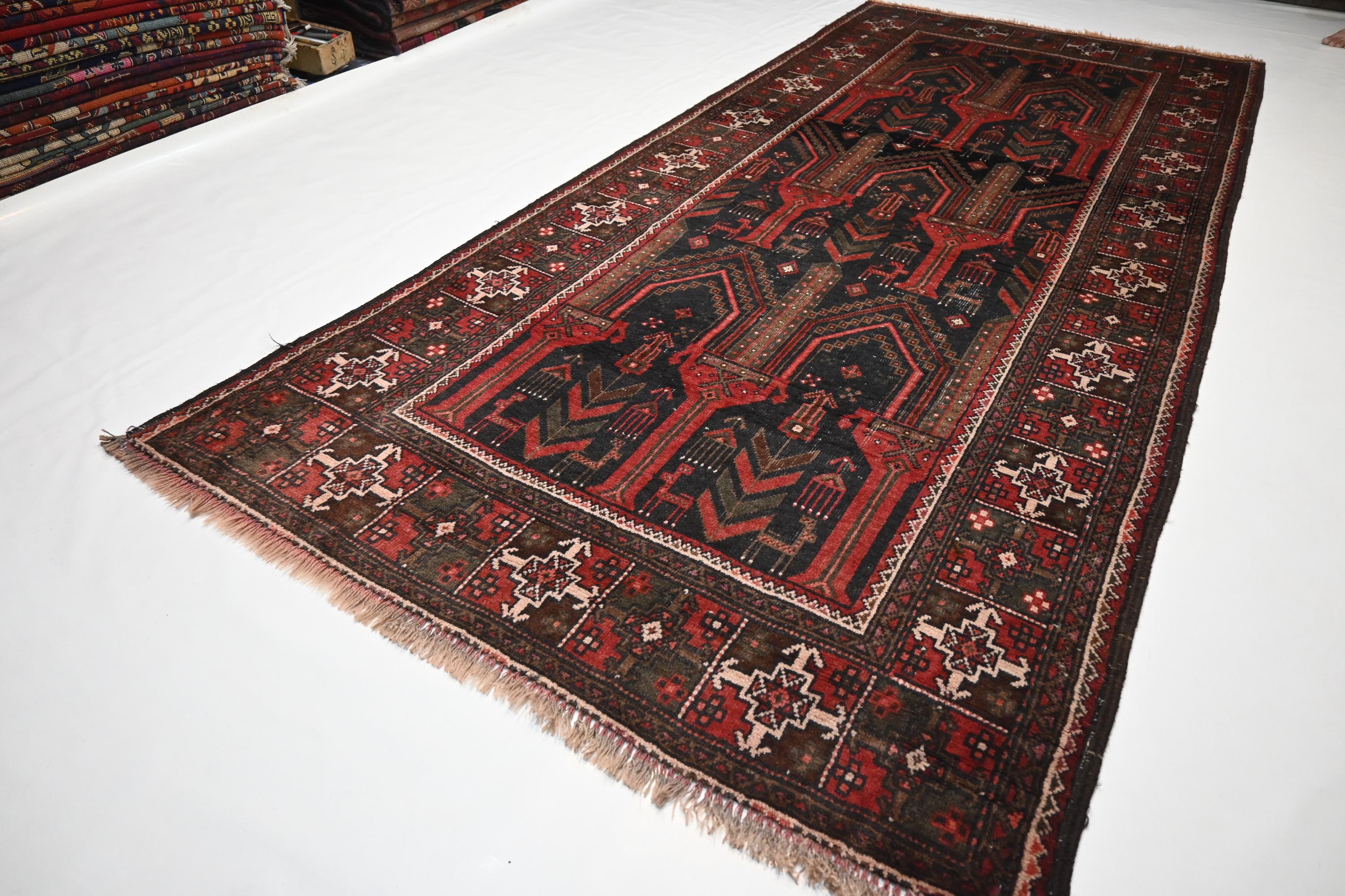 1930年代アンティーク 4'3x9'5フィート ランナーラグ/トルクメン