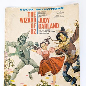 Vintage 1968 &quot;Vocal Selections From The WIZARD OF OZ&quot; Song Book - V4772