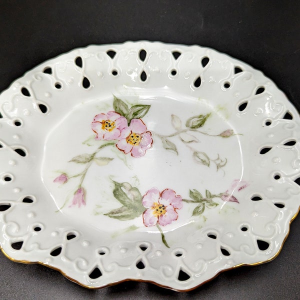 Vintage Hand-Painted Lace-Like Ruffled Porcelain Plate/Dish - V1694