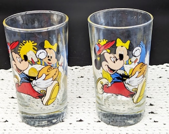 Vintage Pair (2) of The Walt Disney Co. Baseball Mickey Mouse and Cheerleader Minnie Mouse 8 oz Glasses - V1943