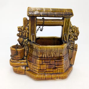 Vintage 1950s McCoy Pottery WISHING WELL Planter 6" tall - V6034
