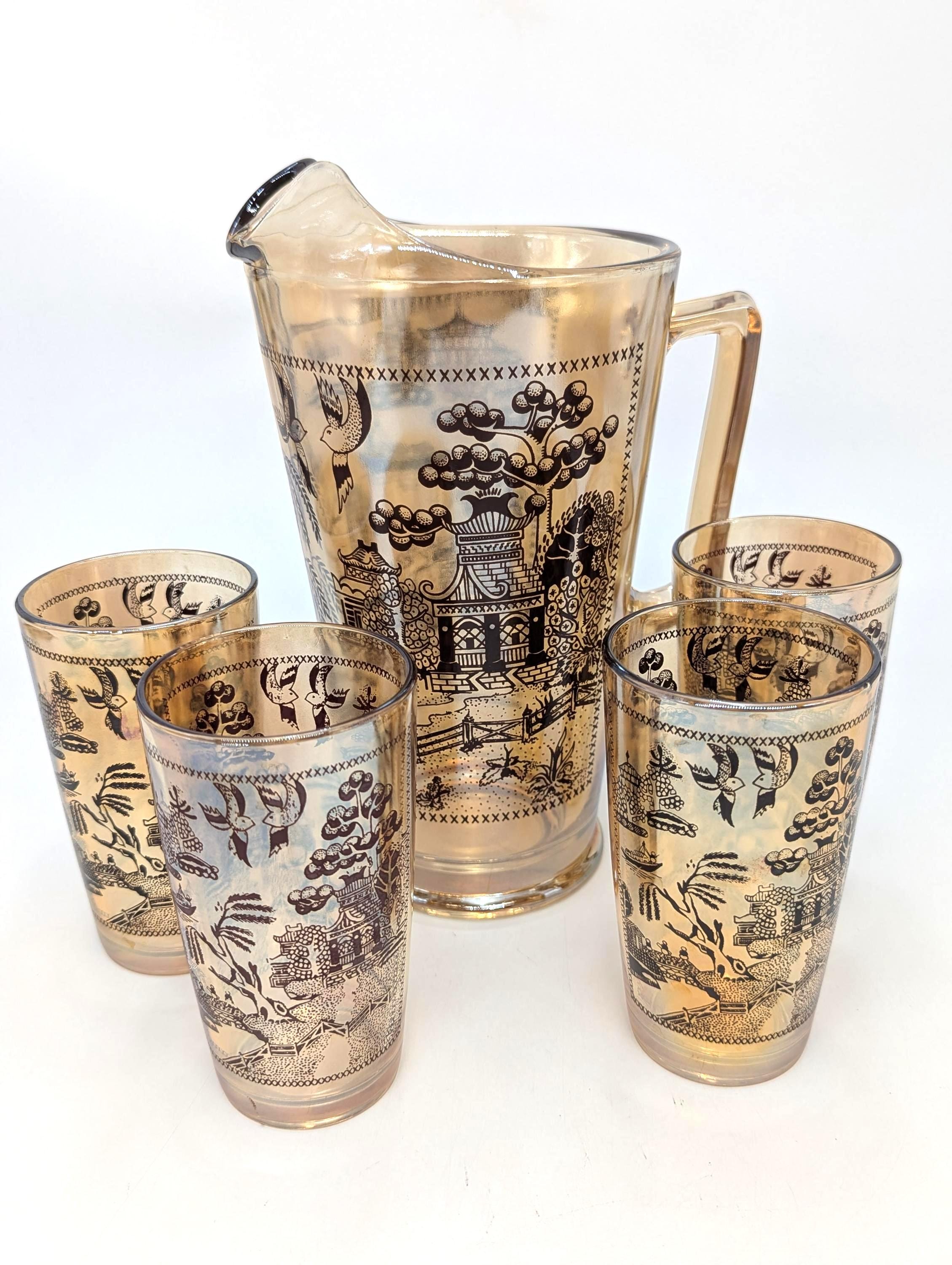 decorated wine glasses Set of Wine Glasses Decorated With Silver plated Leaves nad Grapes –  ANTORINI® main image 1