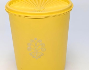 Vintage 1970s TUPPERWARE Yellow Canister #807-1 with Starburst Lid - V6719