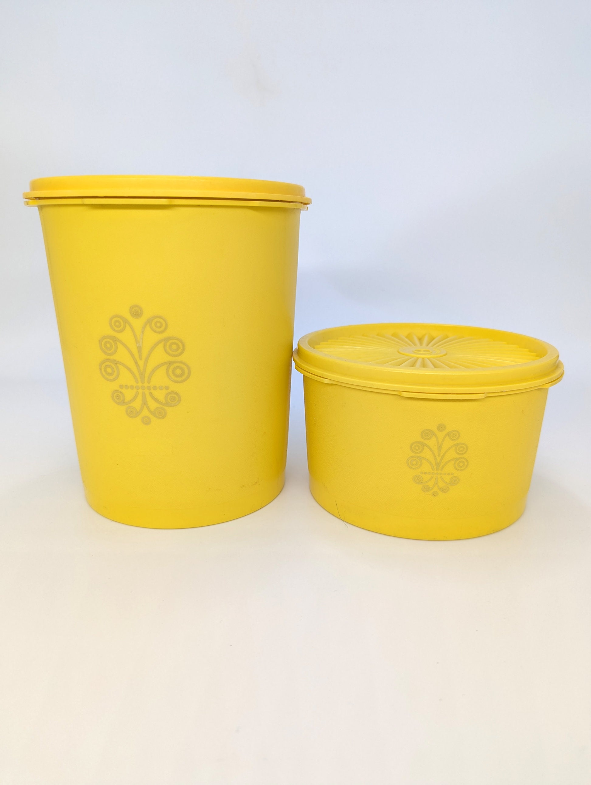 Vintage Tupperware Yellow Servalier Canister Set of 2, 809 and 1298 With  Lids, Vintage Yellow Tupperware Canisters, Tupperware Servalier -   Israel