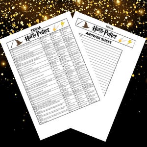 Puede incluir: Un juego de preguntas y respuestas de Harry Potter imprimible en blanco y negro con 40 preguntas y una hoja de respuestas. El juego presenta un sombrero de mago, un rayo y las palabras "Trivia Harry Potter".