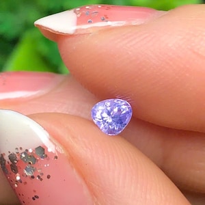 0.36  ct  Natural Silky Sapphire Viet Nam, Opalescent Sapphire, Unheat Sapphire Luc Yen