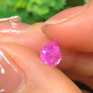 0.70 ct Natural Silky Sapphire Viet Nam, Opalescent Sapphire, Unheat Sapphire Luc Yen