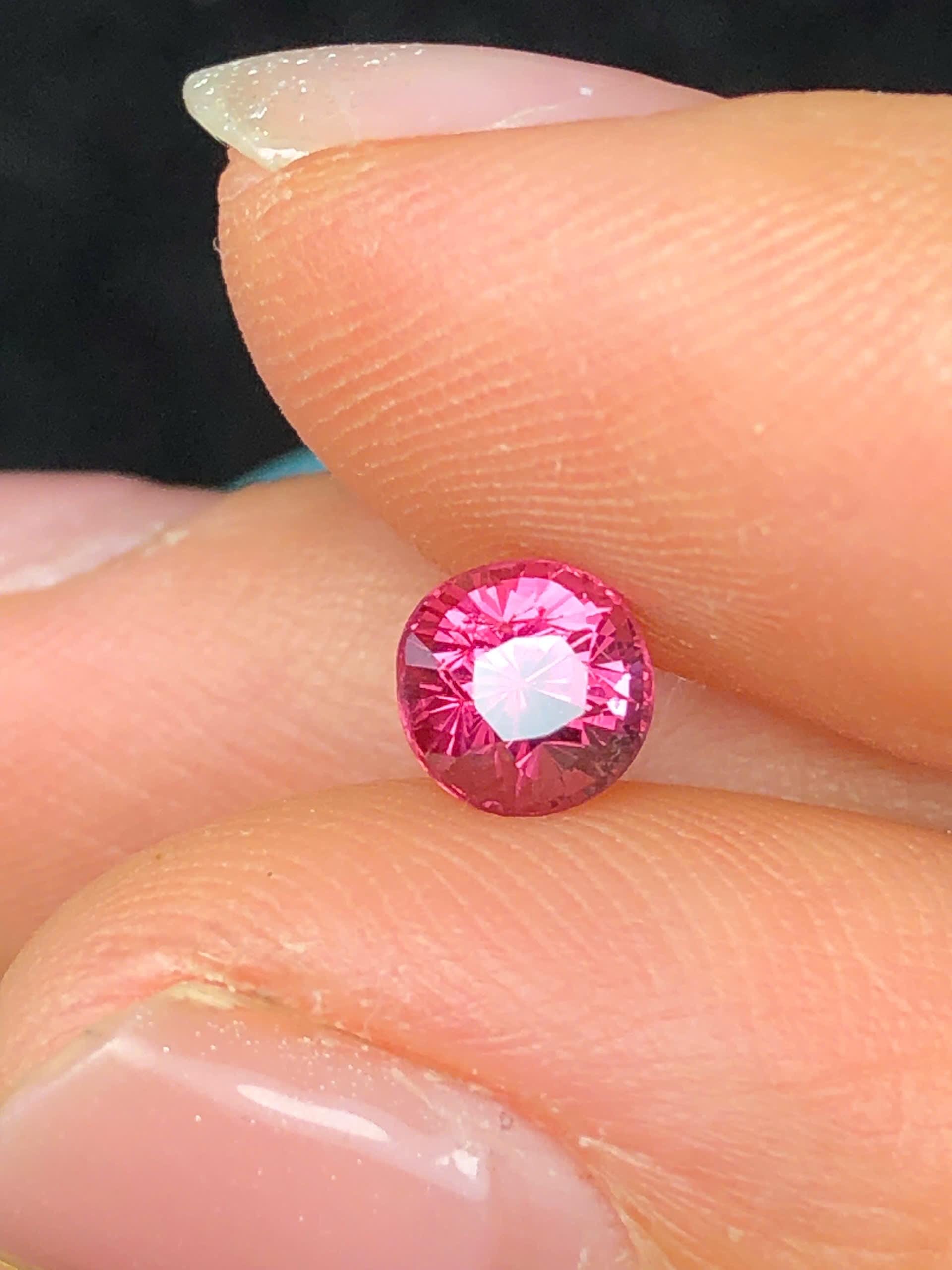 1,41 ct Joli Spinelle Gris/lilas de Sri-Lanka