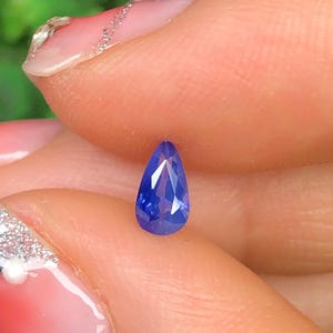0.44  ct Blue Pear Sapphire Vietnam, Unheat Sapphire Luc Yen