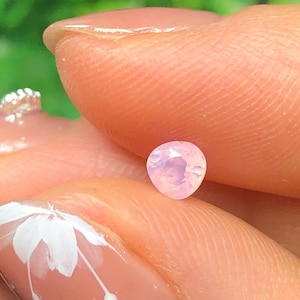 0.34 ct  Natural Silky Sapphire Viet Nam, Opalescent Sapphire,  Unheat Sapphire Luc Yen