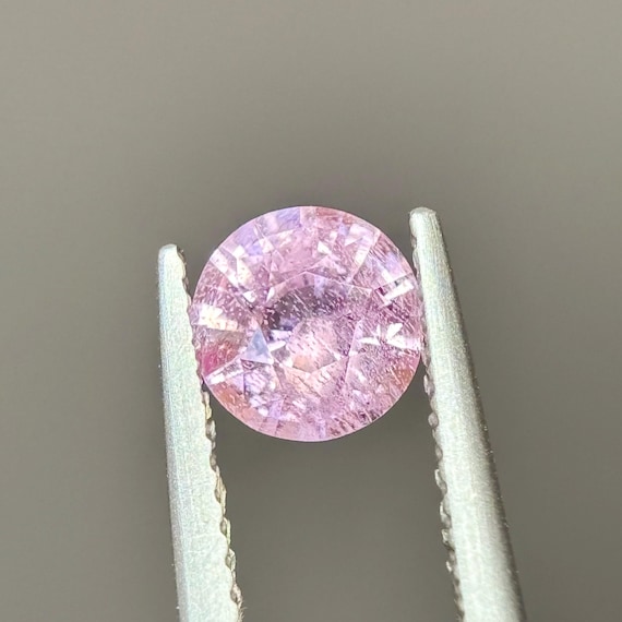 0.8 ct Natural Pink Spinel Luc Yen, Round Shape, Spinel Viet Nam