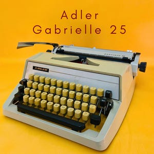 Working Typewriter Adler Gabriele 25 Beige Typewriter Manual Portable Typewriter Big Typewriter Gift for Writer Housewarming Retro Decor