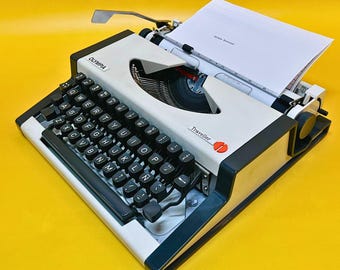 Working Typewriter Olympia Traveller 1970 Manual White Typewriter with Case Portable Typewriter Office Decor Typewriter QWERTY Gift Writer