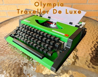 Working Typewriter Olympia Traveller De Luxe 1970 Manual Green Typewriter Portable Typewriter Office Decor Typewriter QWERTY Gift Writer